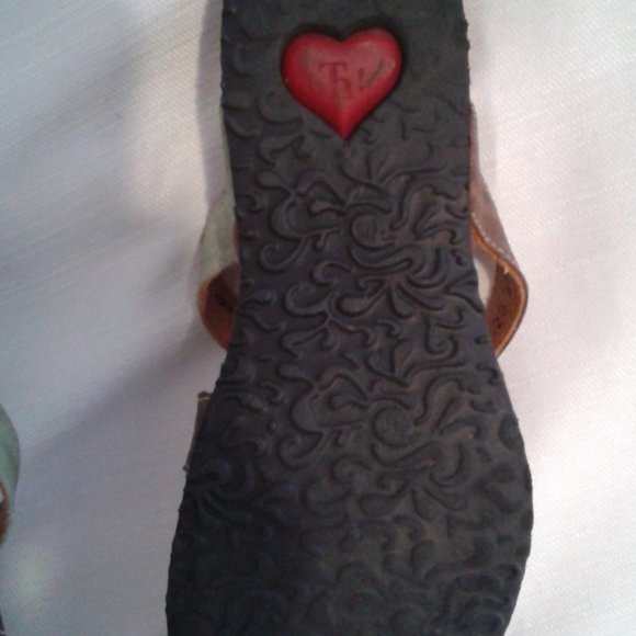 Think! Sandals - Picture 8 of 10